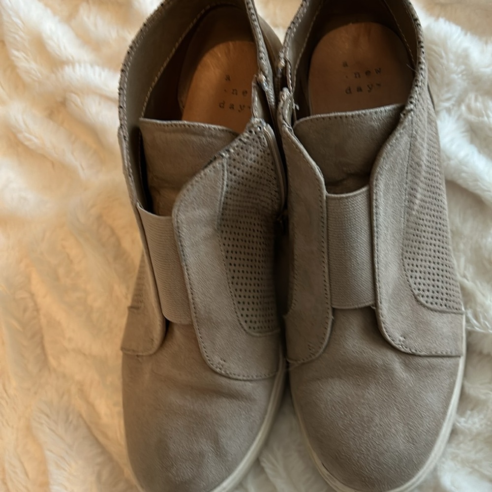 Side zip booties - Picture 5 of 6